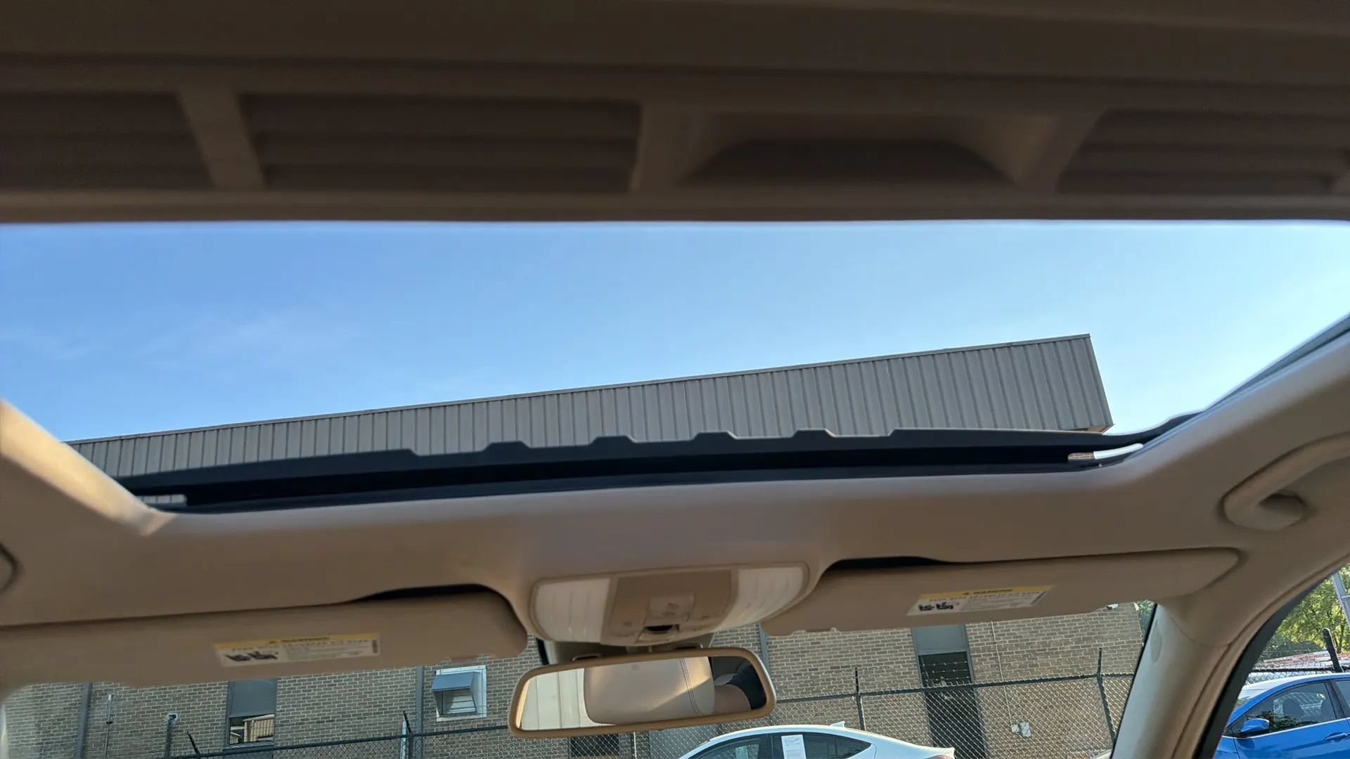 Used 2014 Mercedes-Benz E 350 4MATIC Sedan image 22