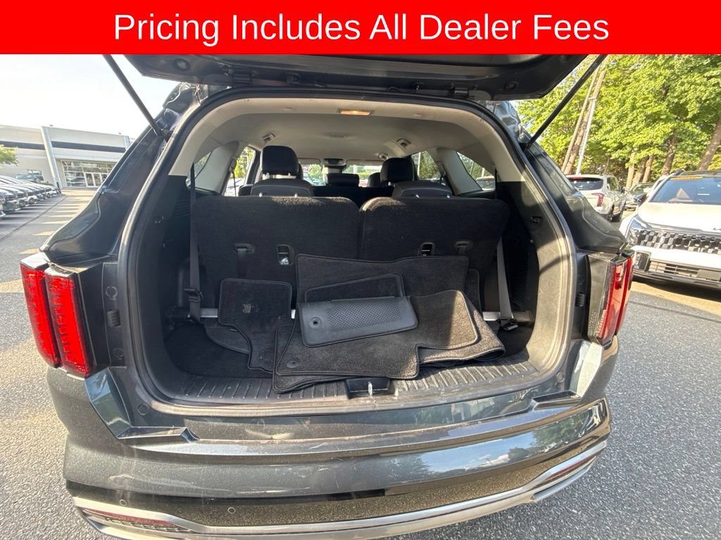 Certified 2023 Kia Sorento S FWD image 10