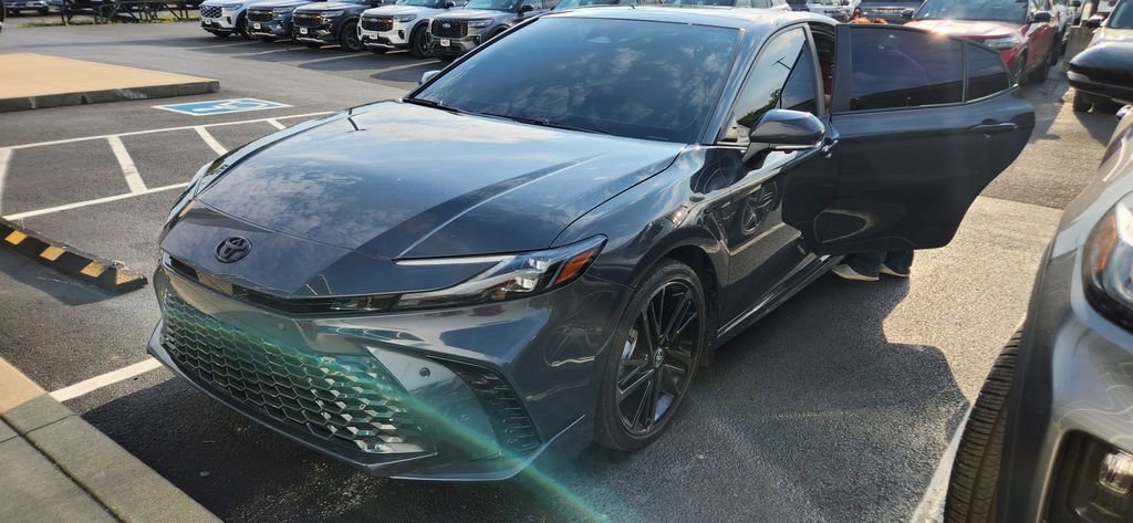 Used 2025 Toyota Camry XSE w/ Premium Plus Package AWD/4WD image 2