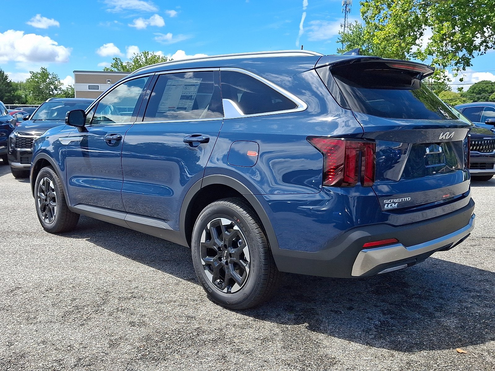 New 2026 Kia Sorento S w/ S Panoramic Sunroof Package AWD/4WD image 4