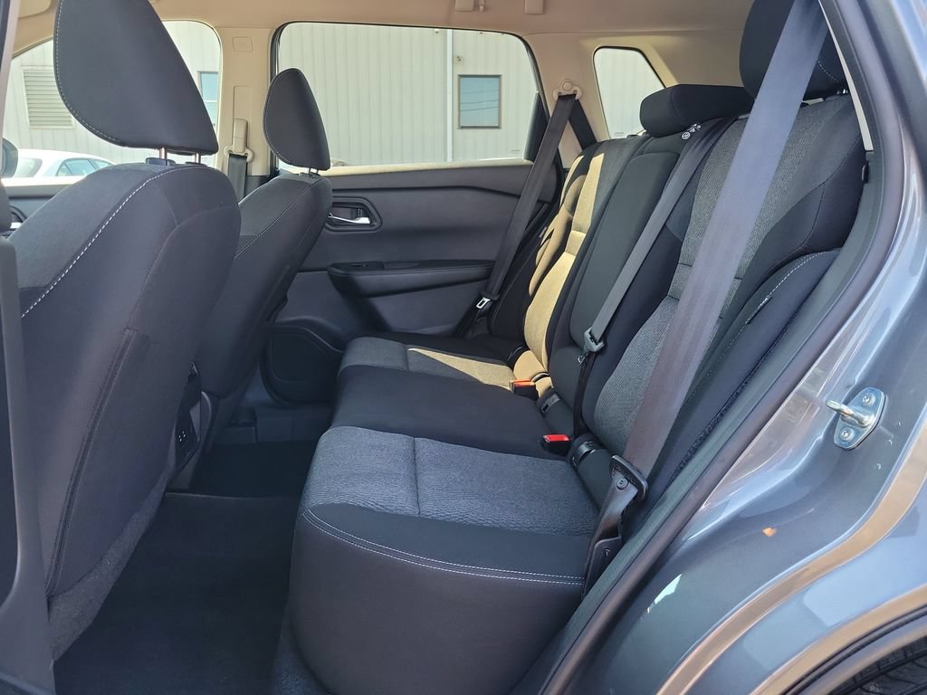 Used 2024 Nissan Rogue SV AWD/4WD image 14