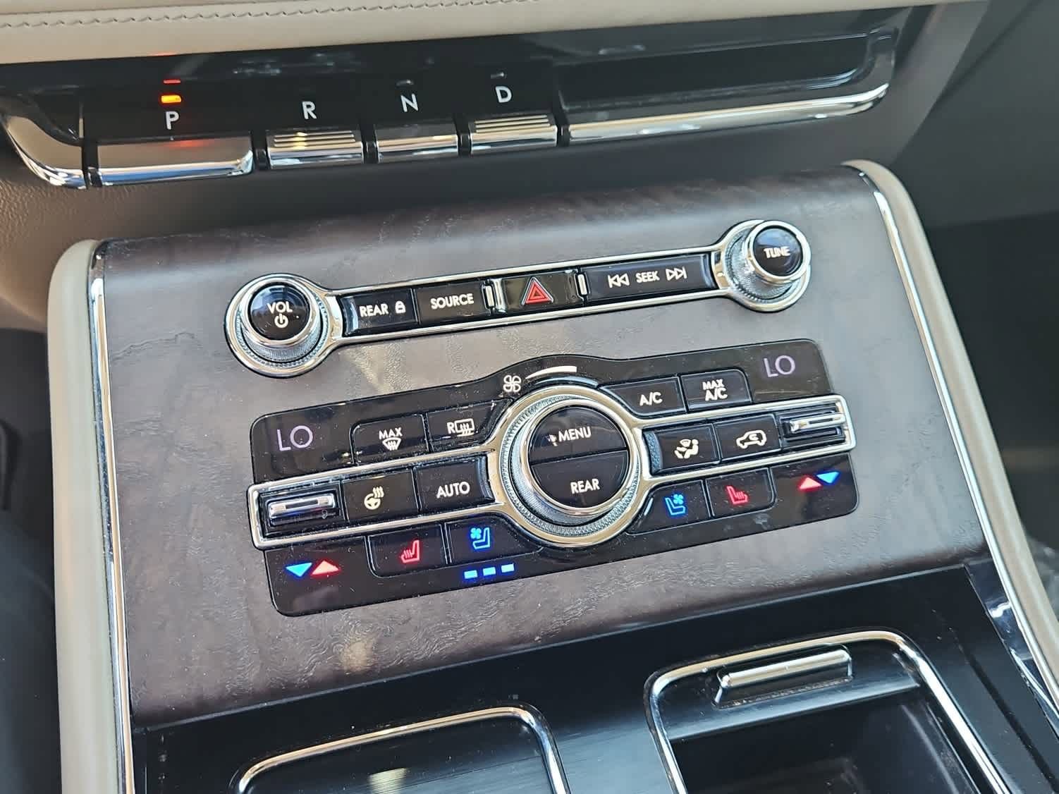 Used 2020 Lincoln Aviator Reserve w/ Equipment Group 202A AWD/4WD image 18