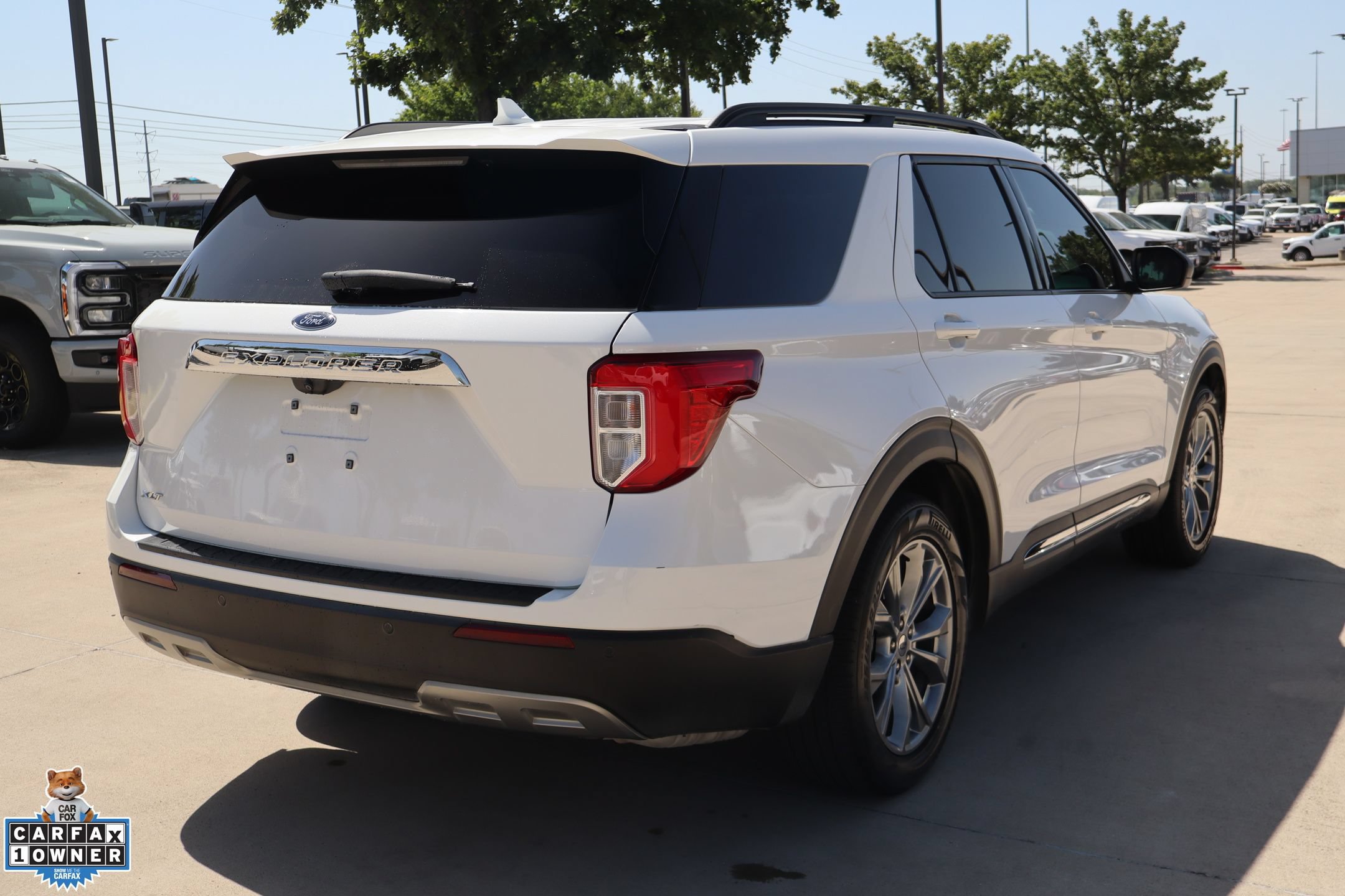 Used 2021 Ford Explorer XLT w/ Equipment Group 202A RWD image 3