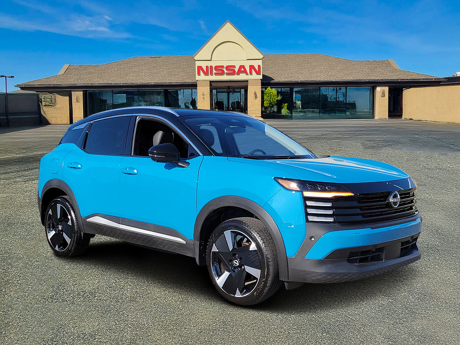 Certified 2025 Nissan Kicks SR image 1