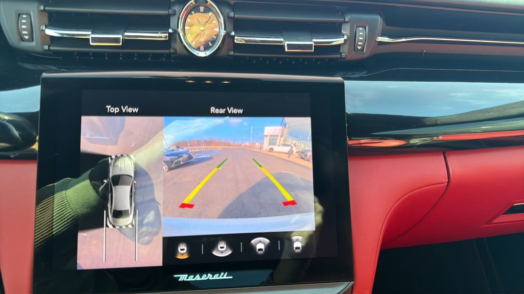 Used 2022 Maserati Quattroporte Modena Q4 image 41