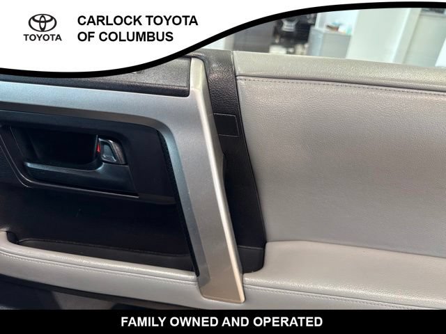 Used 2011 Toyota 4Runner SR5 w/ Premium Pkg w/Leather AWD/4WD image 21