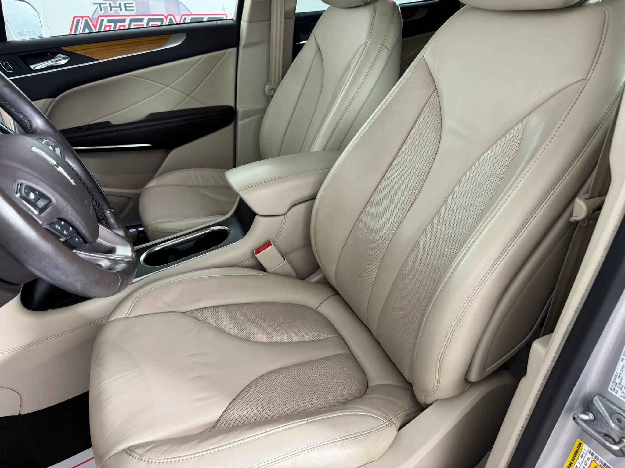 Used 2019 Lincoln MKC Select w/ Select Plus Package AWD/4WD image 34