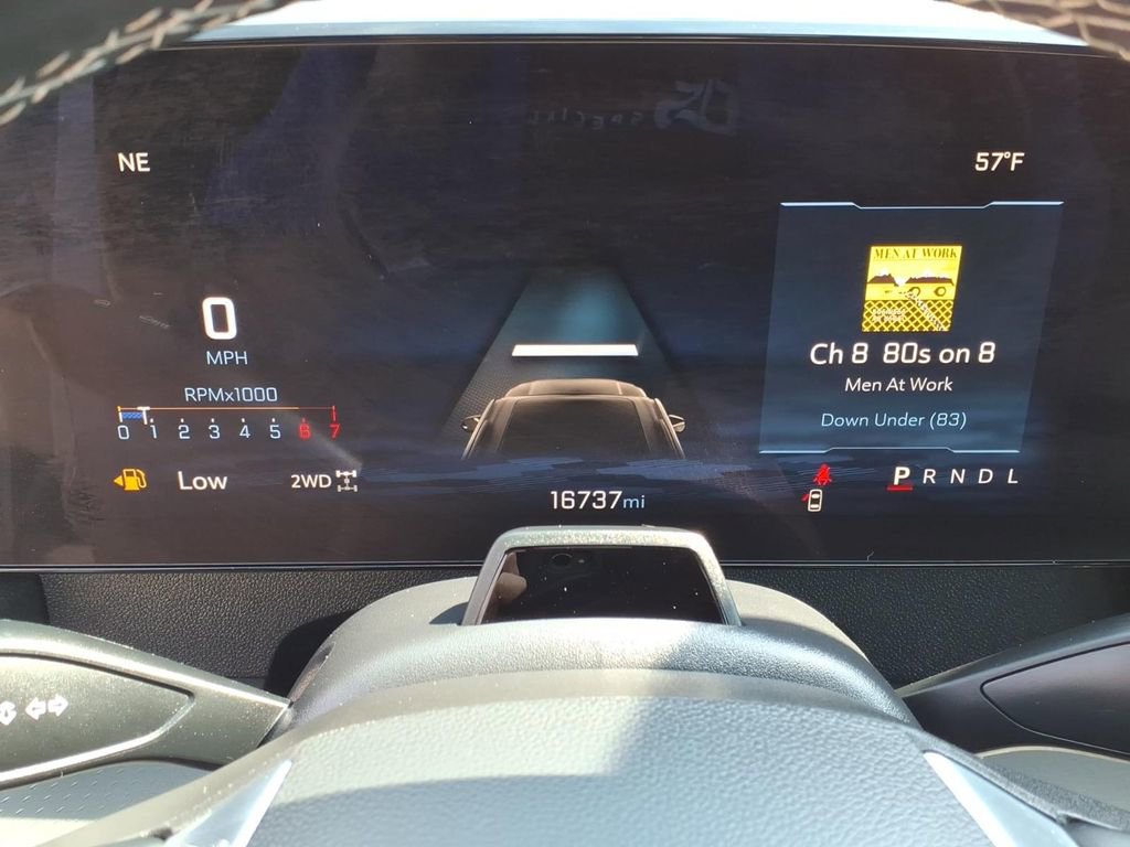 Used 2025 Chevrolet Traverse LT w/ Enhanced Driving Package AWD/4WD image 30
