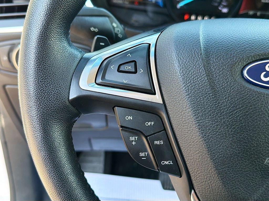 Used 2018 Ford Edge Titanium w/ Cold Weather Package FWD image 12