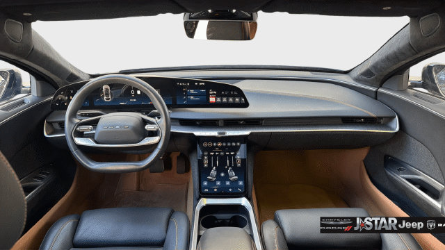 Used 2024 Lucid Air Touring AWD/4WD image 9