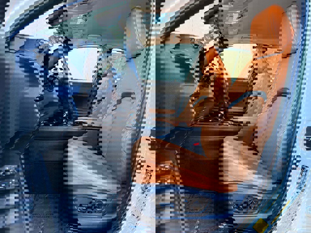 Certified 2022 Lexus UX 200 image 18