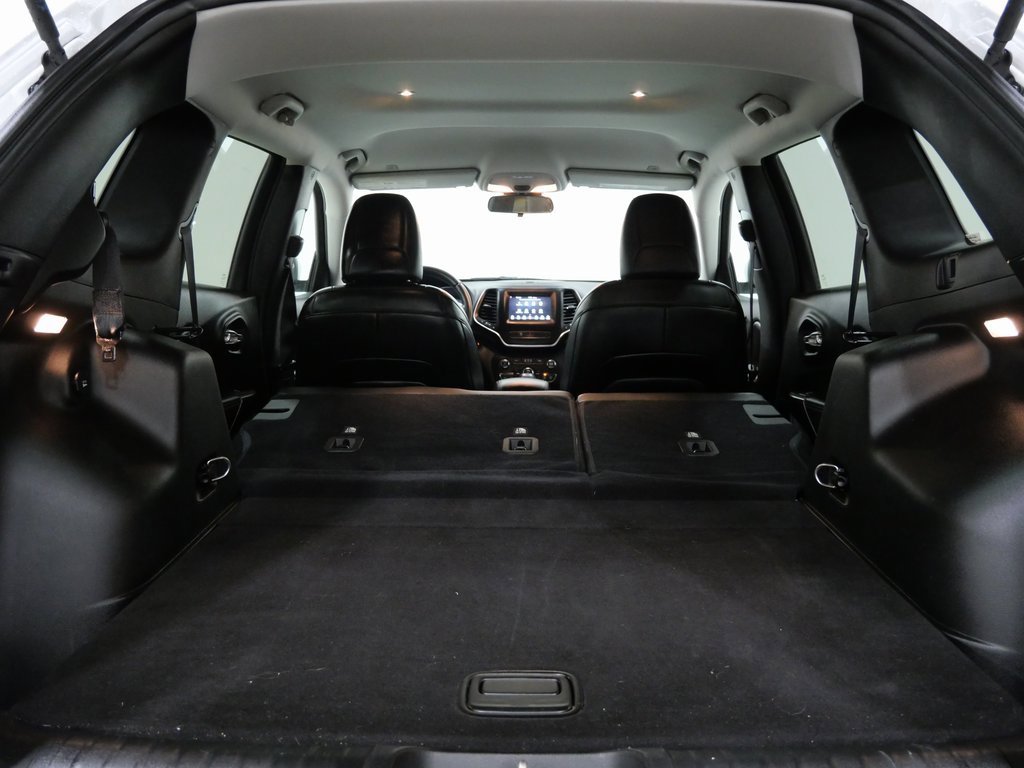 Used 2019 Jeep Cherokee Latitude Plus image 26