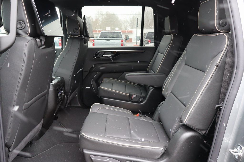 New 2026 Chevrolet Suburban Premier image 22