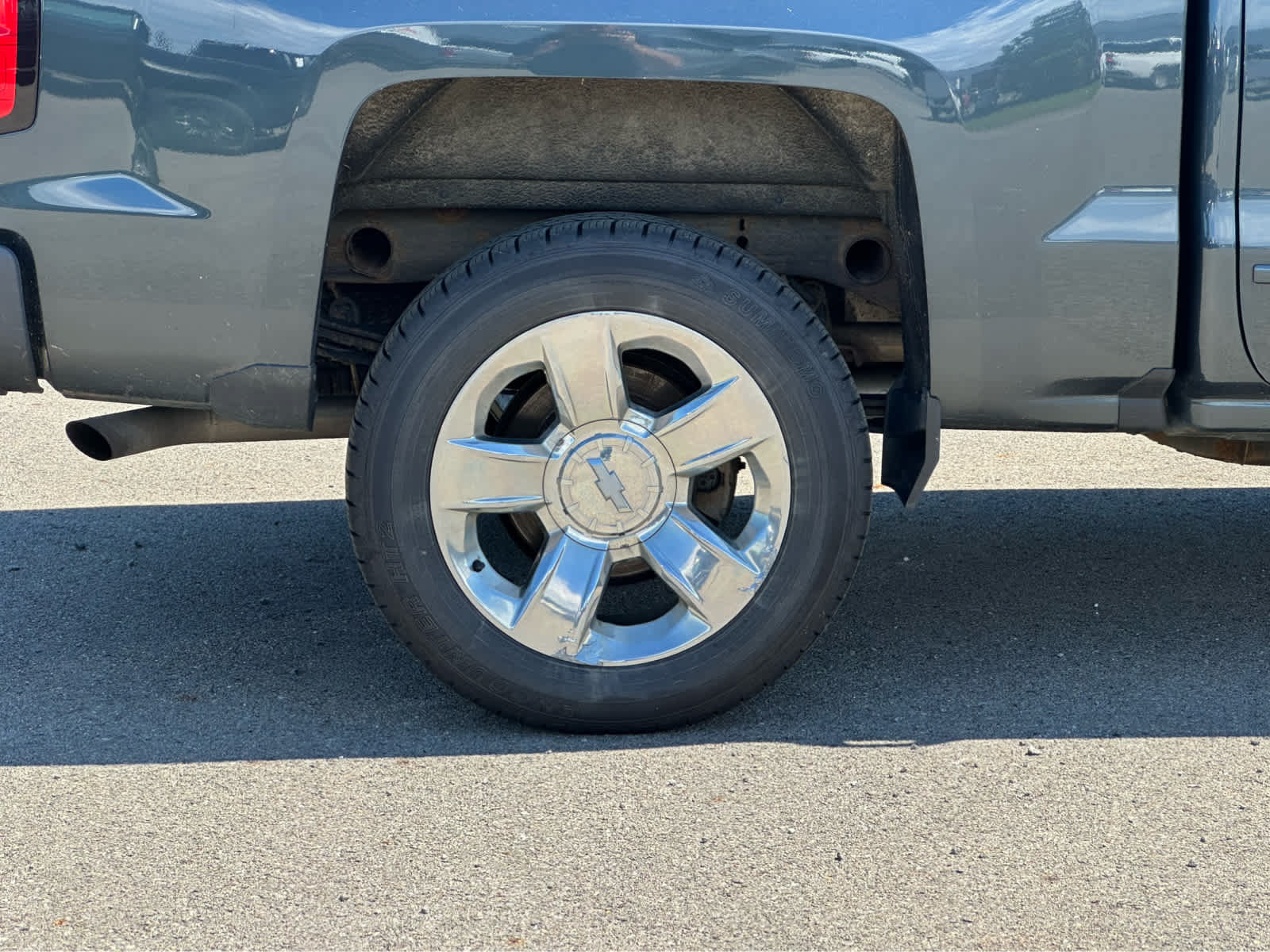 Used 2018 Chevrolet Silverado 1500 LT w/ LT Eassist Package AWD/4WD image 21