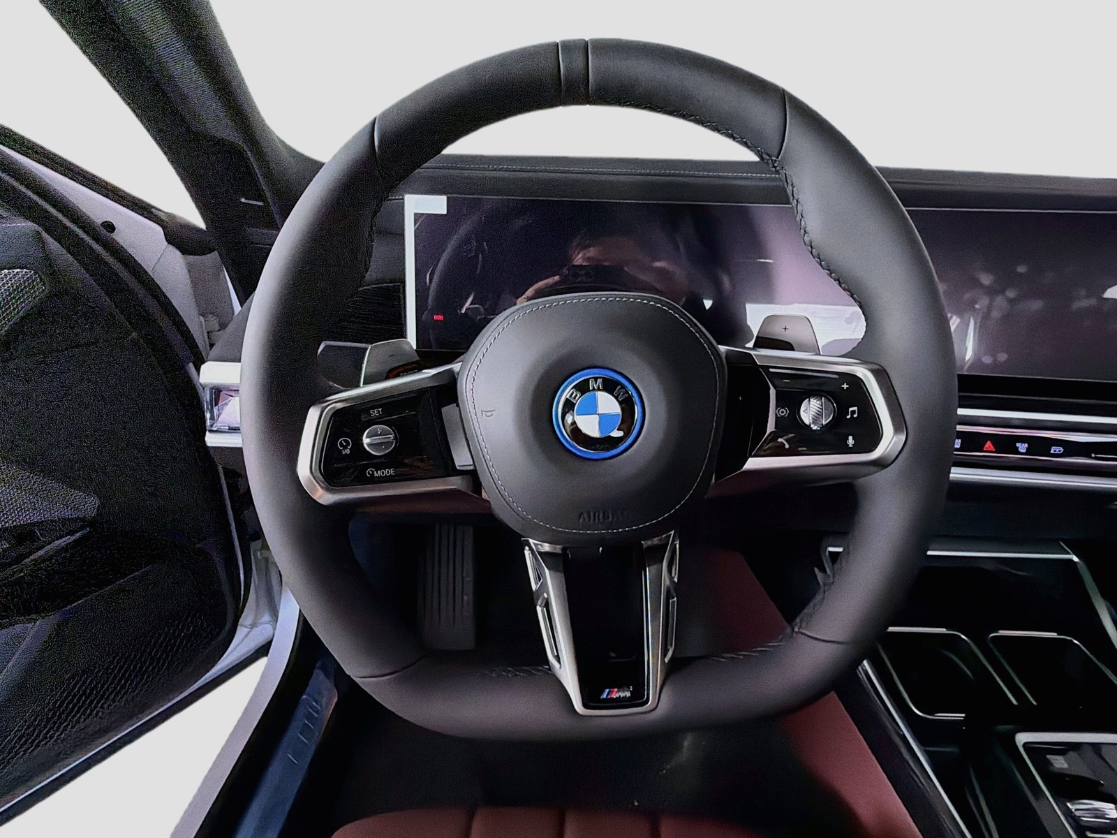 New 2026 BMW 750e xDrive w/ Premium Package AWD/4WD image 11