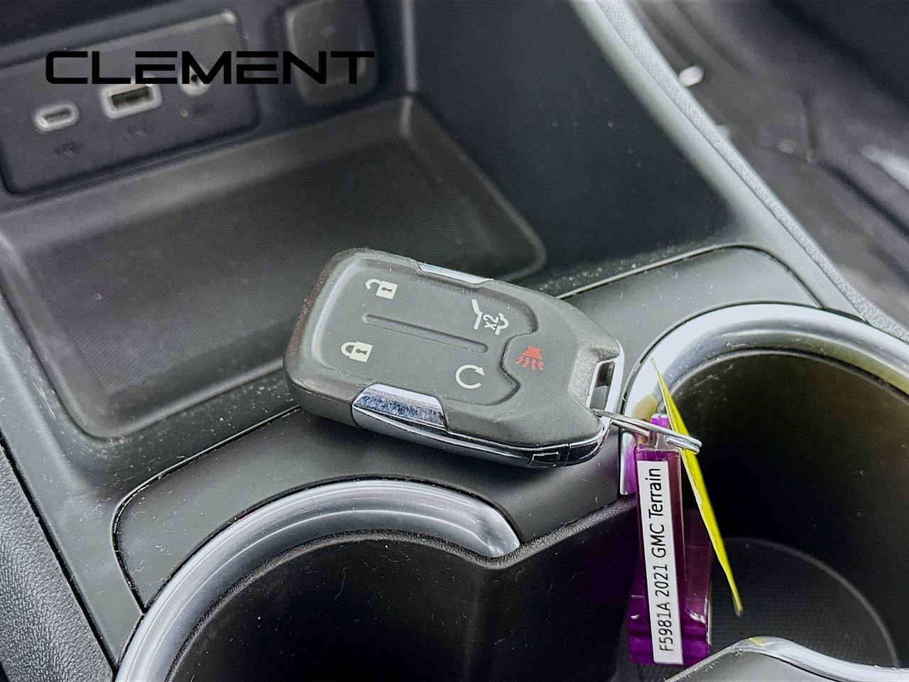 Used 2021 GMC Terrain SLE w/ Driver Convenience Package image 24