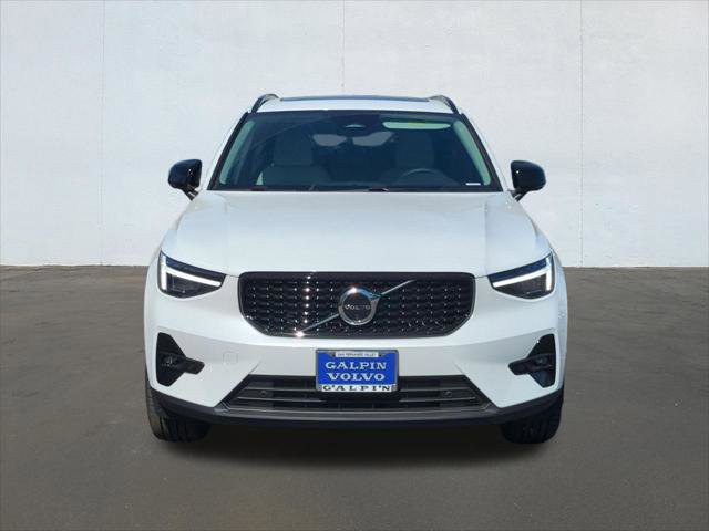 New 2026 Volvo XC40 B5 Plus w/ Protection Package Premier image 8