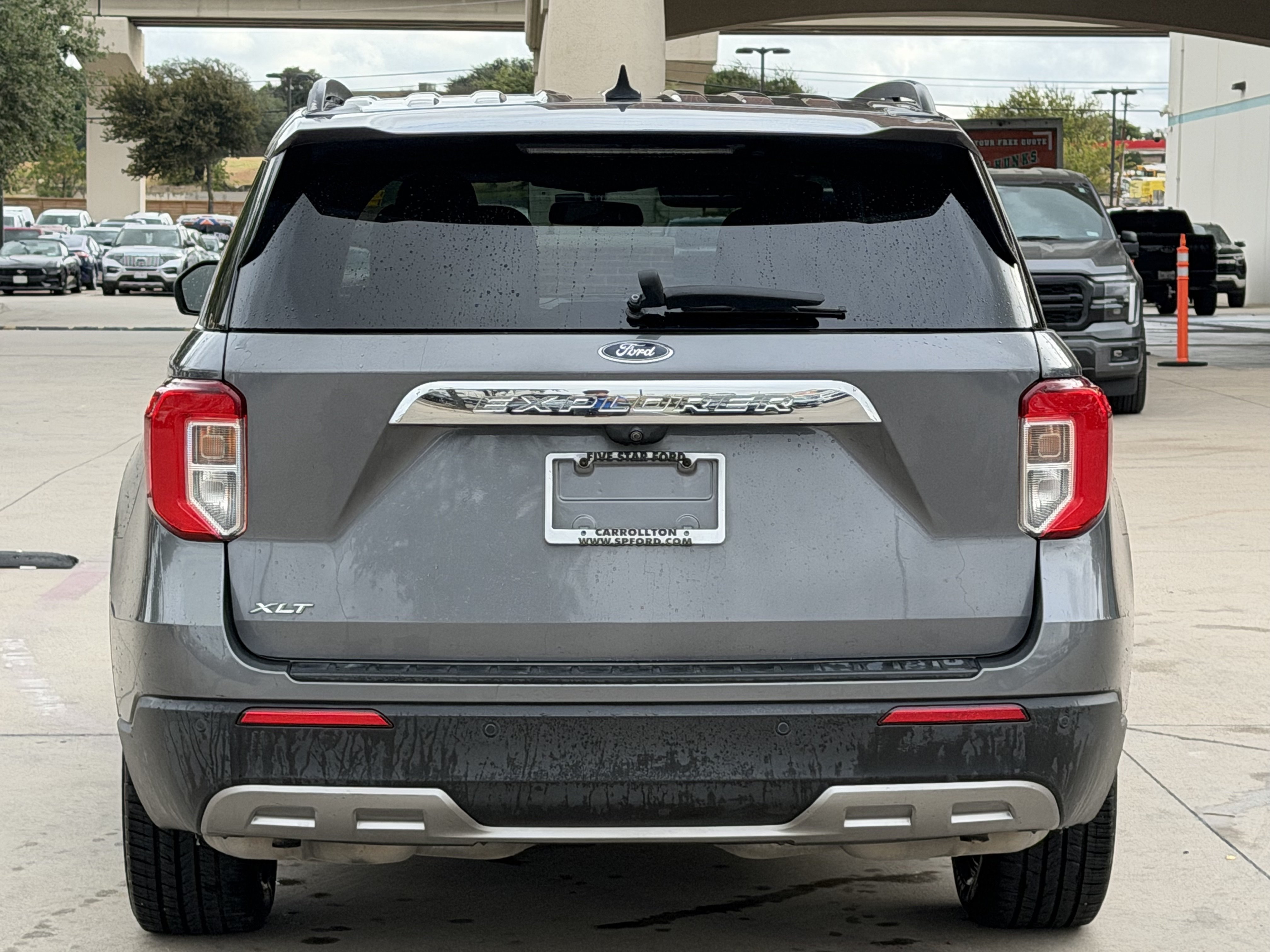 Used 2021 Ford Explorer XLT w/ Equipment Group 202A RWD image 5