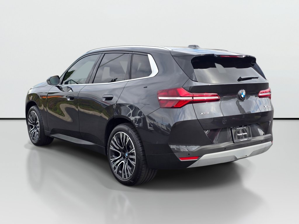 Used 2025 BMW X3 xDrive30i w/ Premium Package AWD/4WD image 3
