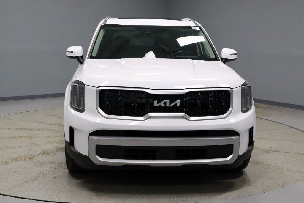 Used 2023 Kia Telluride EX w/ EX Captain's Chair Package image 7