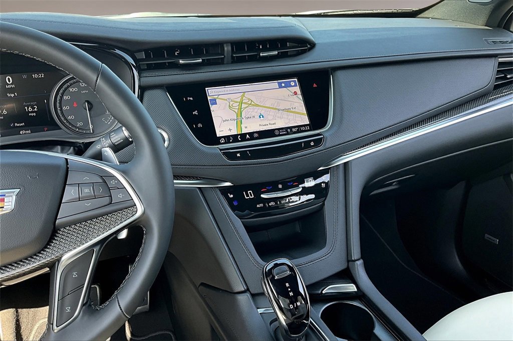 New 2025 Cadillac XT5 Sportv w/ LPO, Red Accent Package image 7