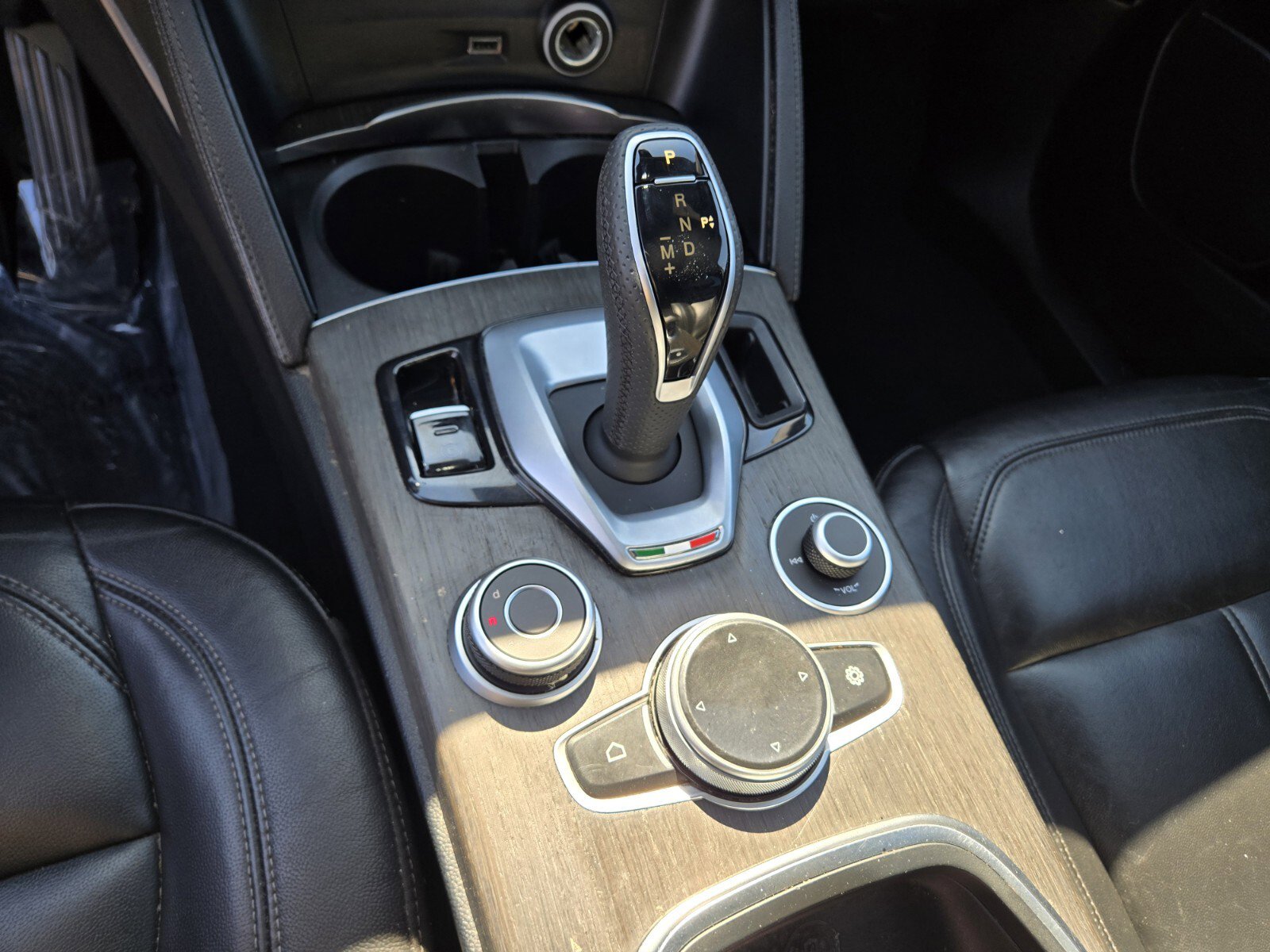 Used 2022 Alfa Romeo Stelvio Ti image 21