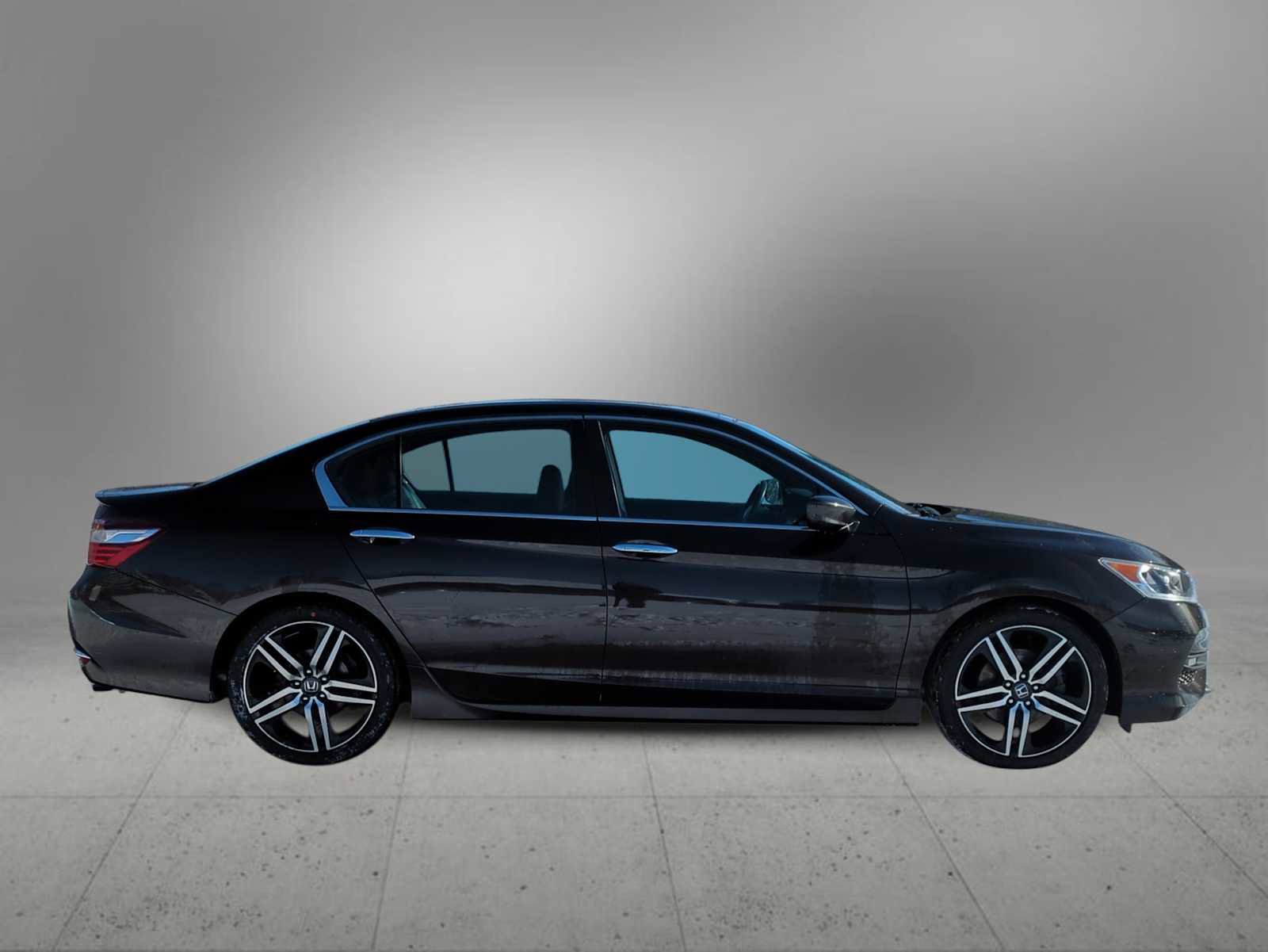 Used 2017 Honda Accord Sport Special Edition image 9