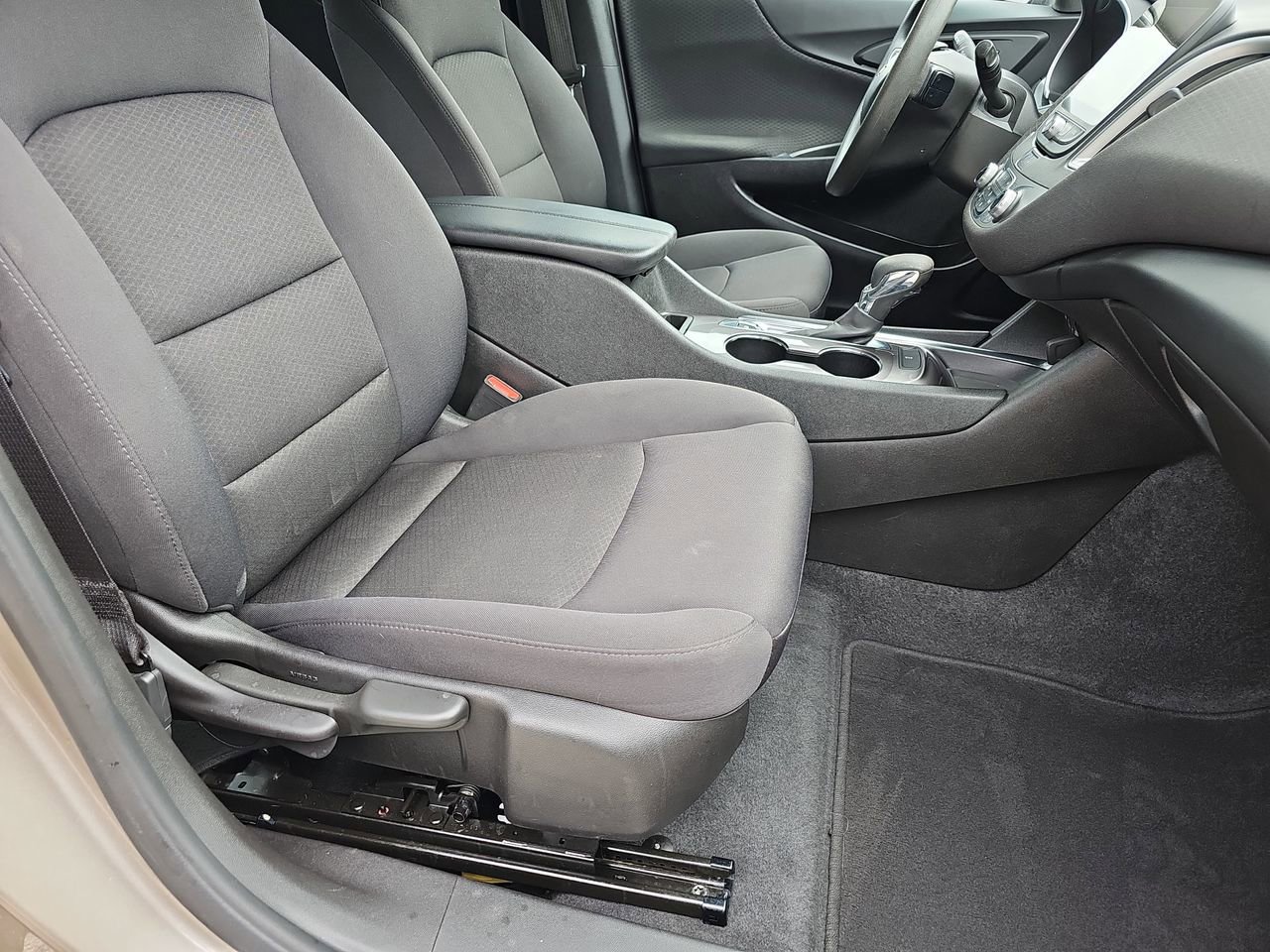 Used 2022 Chevrolet Malibu LT FWD image 13