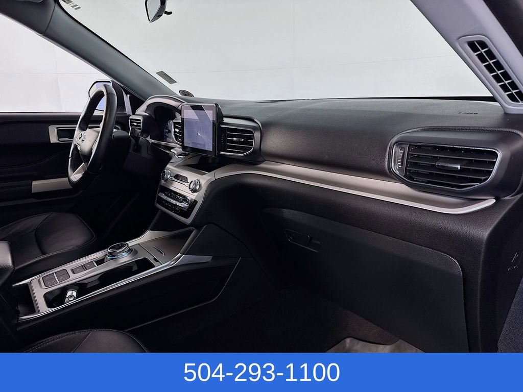 Used 2023 Ford Explorer XLT w/ Equipment Group 202A RWD image 32