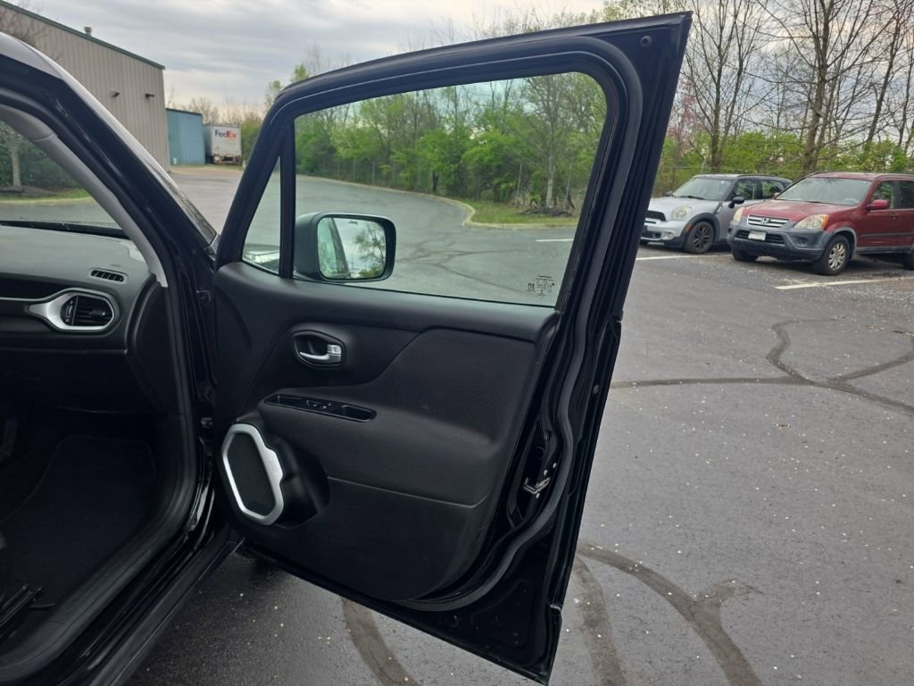 Used 2018 Jeep Renegade Sport w/ Power & Air Group image 39