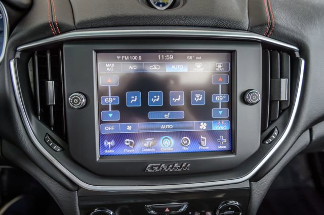 Used 2015 Maserati Ghibli RWD image 18