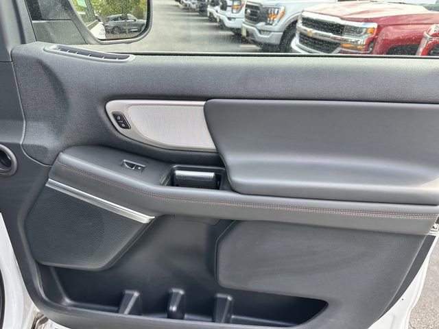 Certified 2025 Ford Expedition Active AWD/4WD image 34