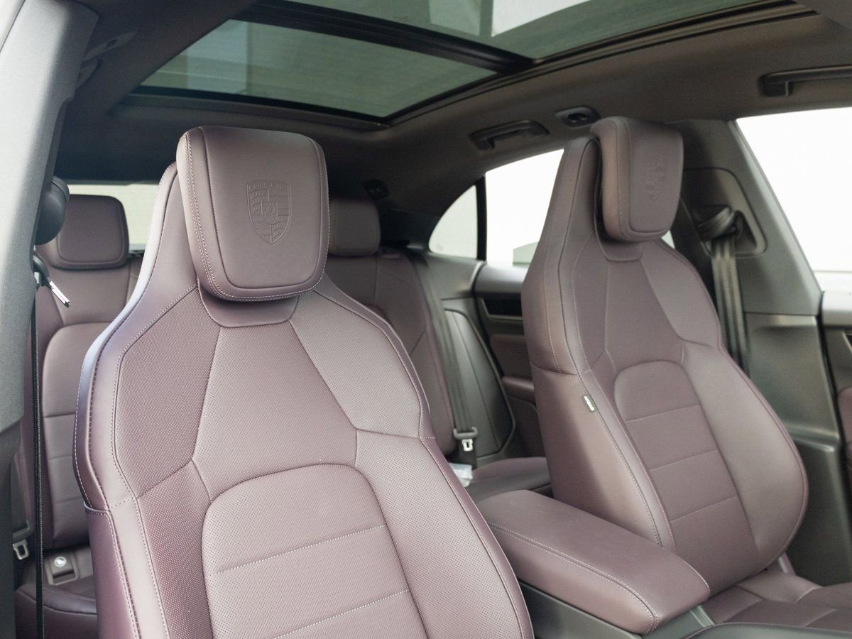 New 2025 Porsche Macan 4 Electric image 41