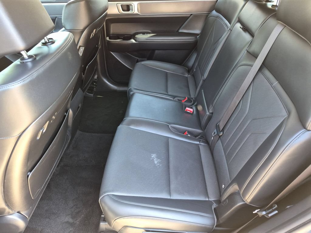 Used 2025 Hyundai Santa Fe SEL FWD image 24