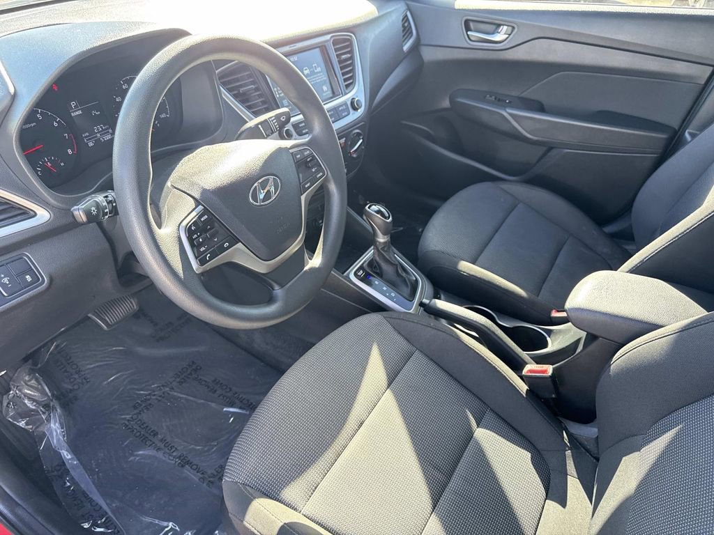 Used 2022 Hyundai Accent SEL image 21