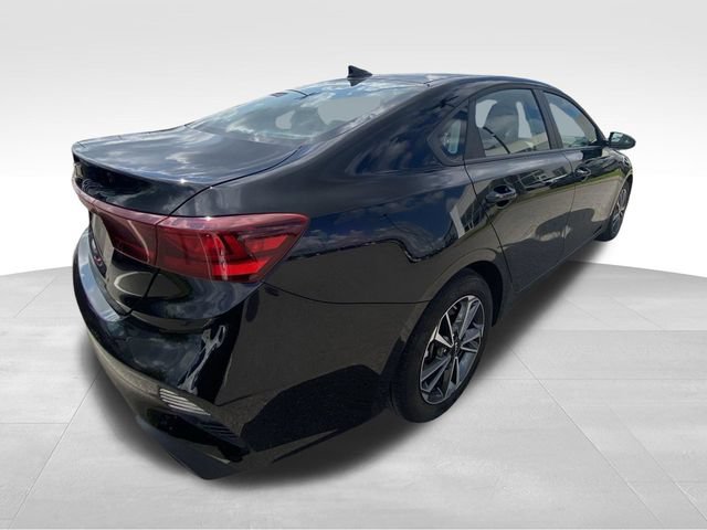 Used 2023 Kia Forte LXS w/ LXS Technology Package FWD image 9