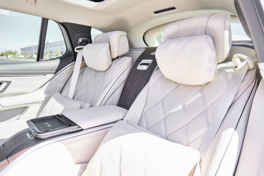 Used 2025 Mercedes-Benz Maybach EQS 680 4MATIC image 49