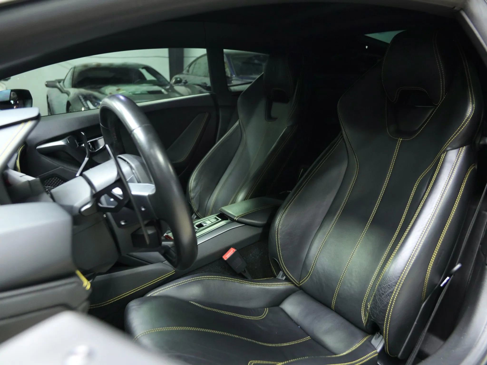 Used 2015 Lamborghini Huracan LP 610-4 image 36