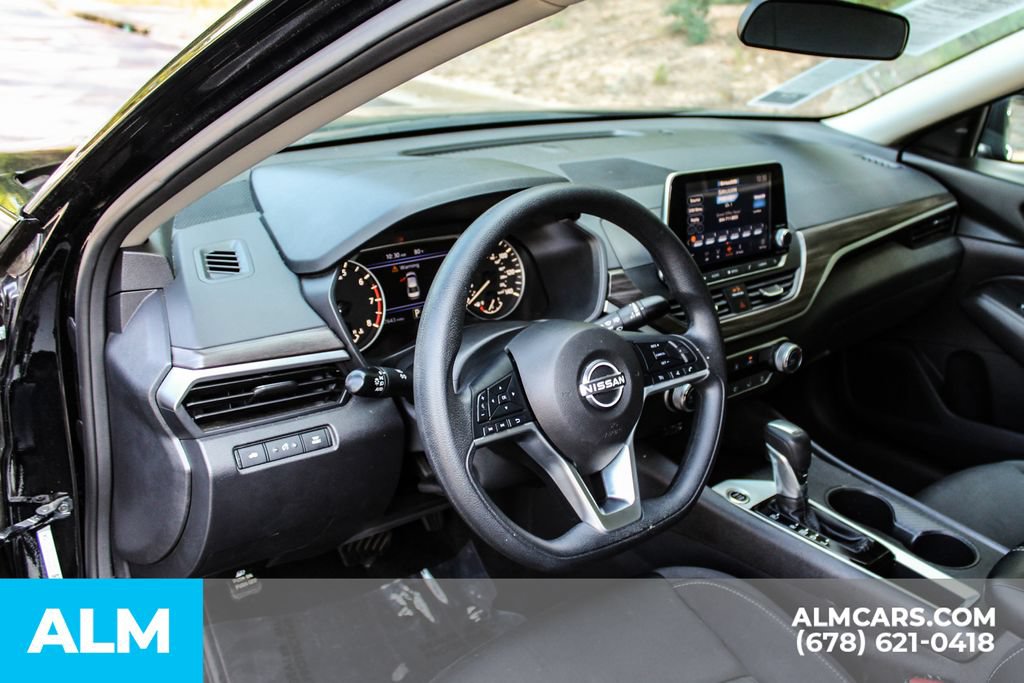 Used 2025 Nissan Altima 2.5 SV FWD image 20