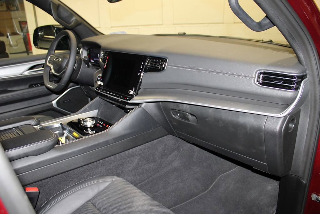 Used 2025 Jeep Wagoneer Series II image 29