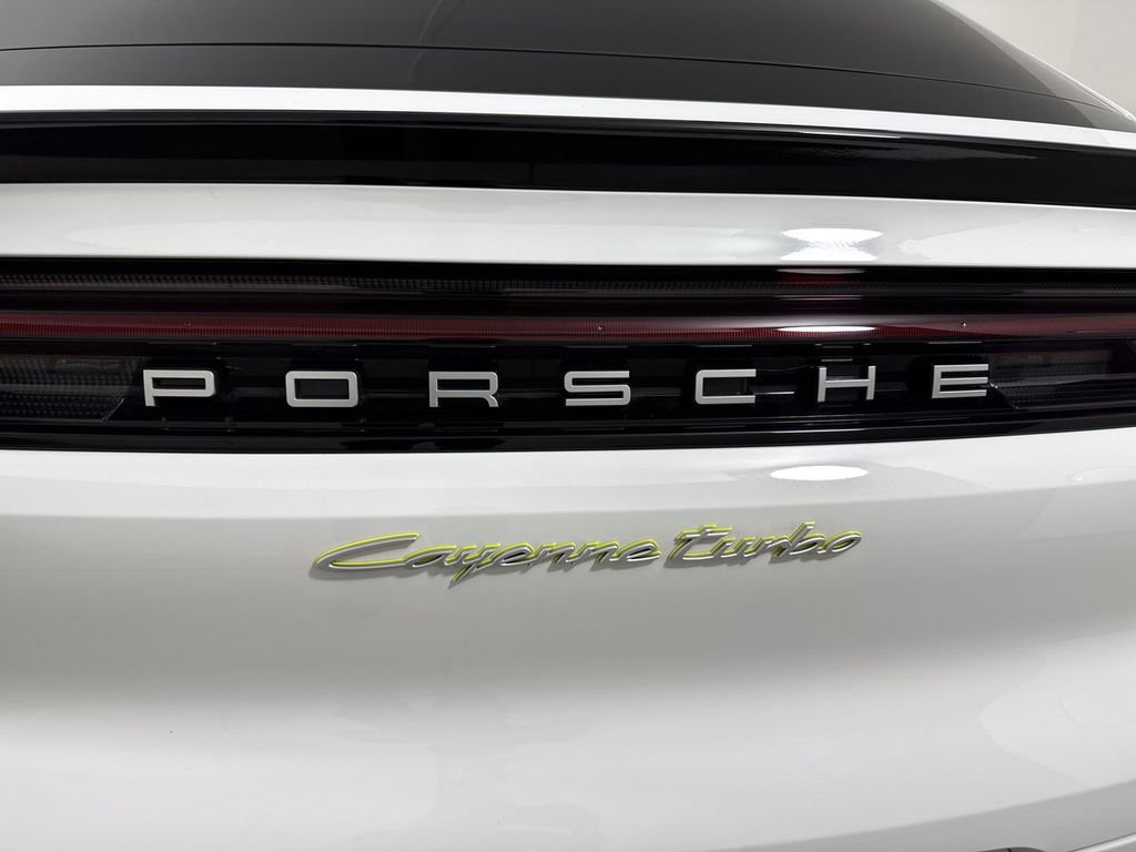 Certified 2024 Porsche Cayenne Turbo image 18