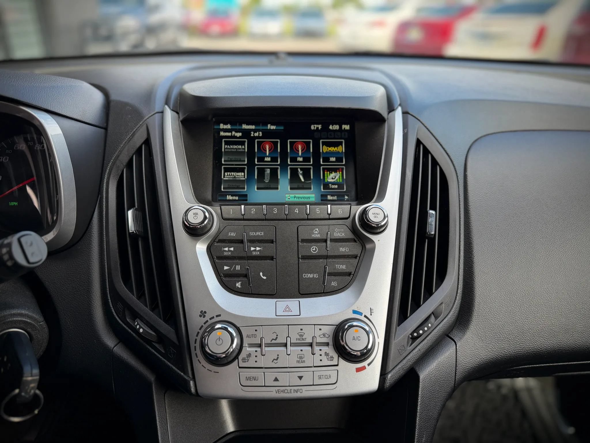 Used 2017 Chevrolet Equinox LT w/ Convenience Package AWD/4WD image 12