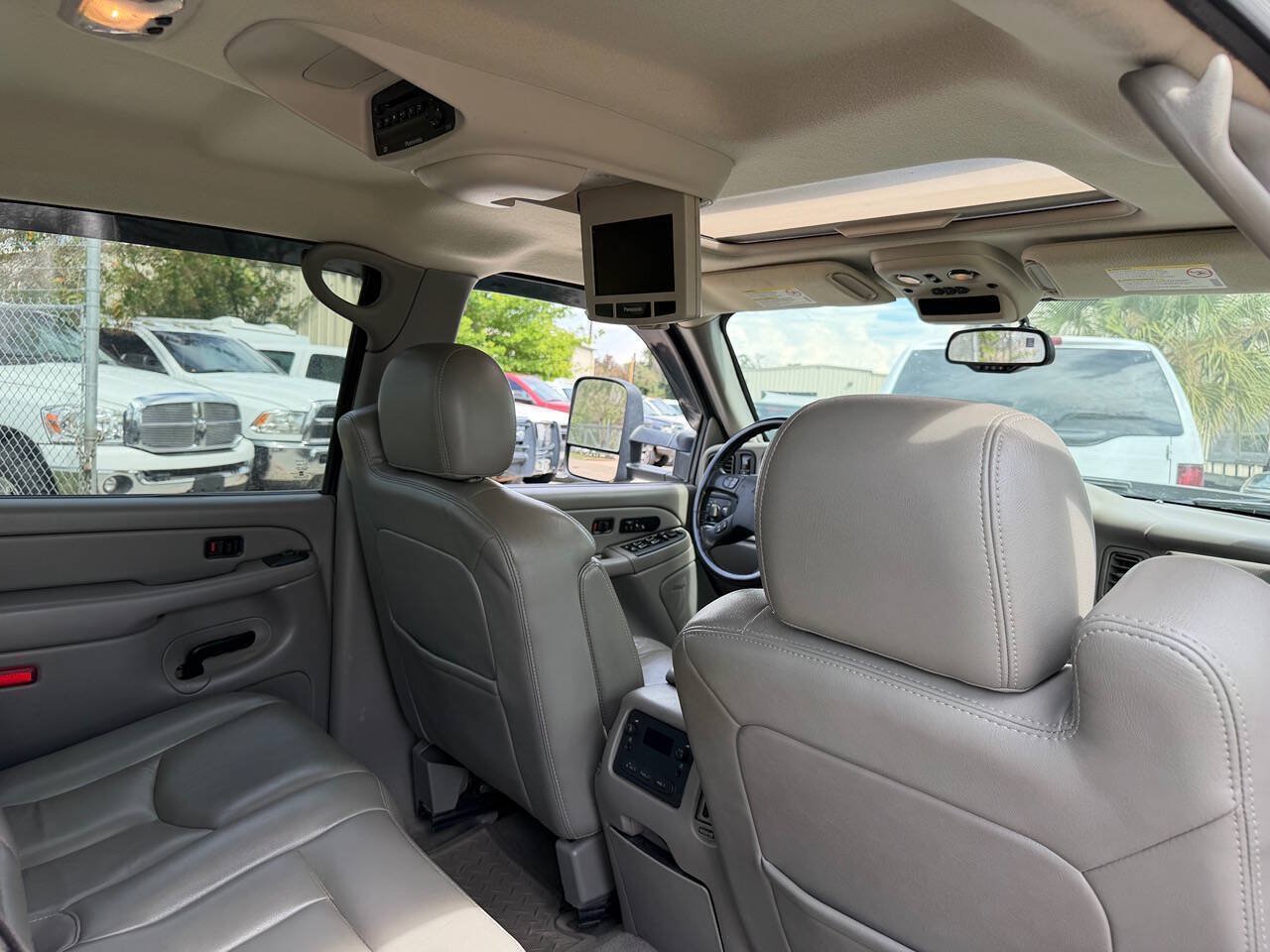 Used 2006 Chevrolet Silverado 3500 4x4 Crew Cab image 14