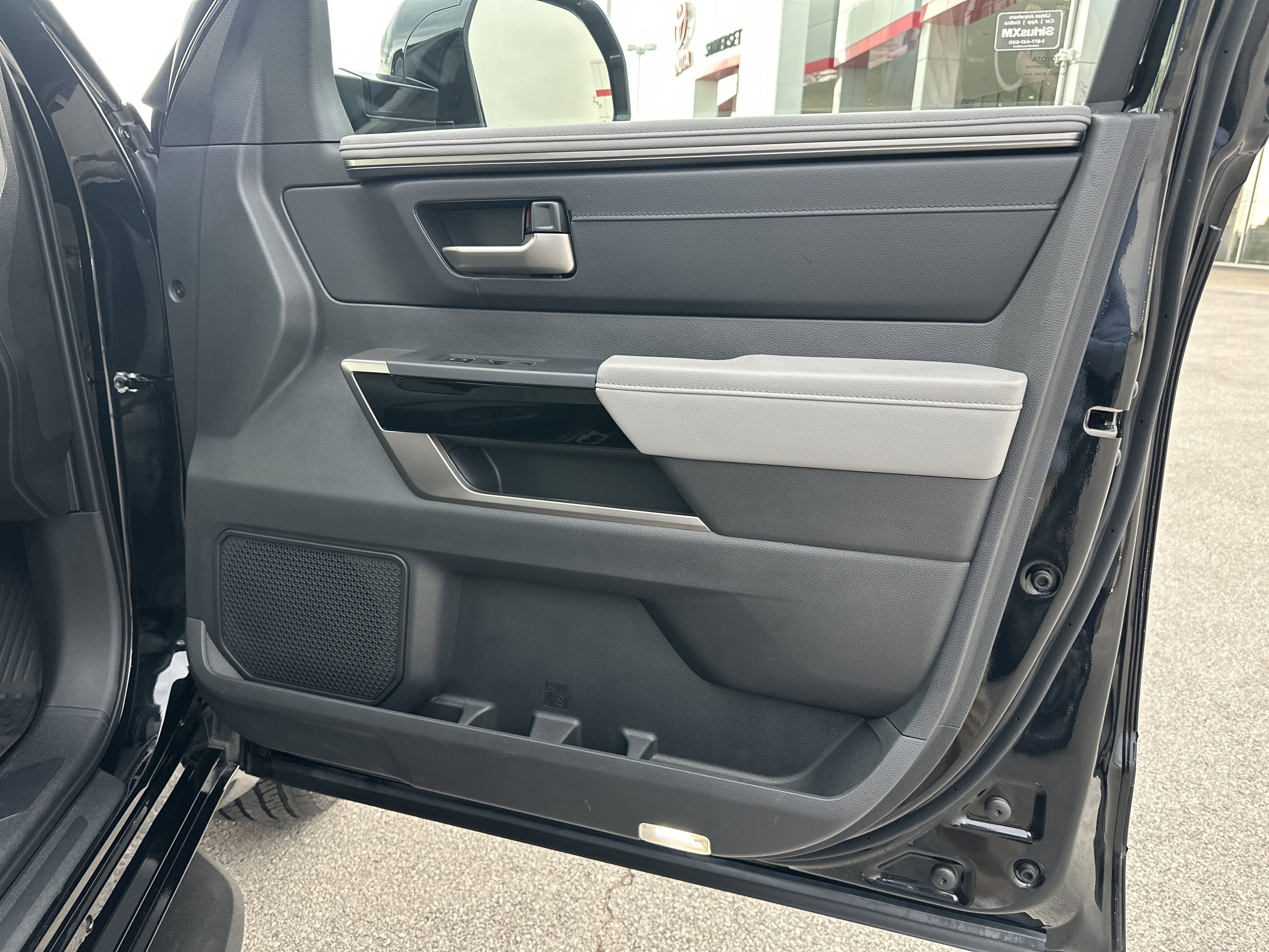 Used 2024 Toyota Tundra Limited image 12