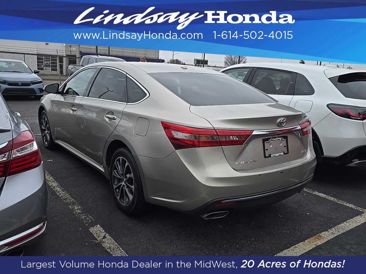 Used 2017 Toyota Avalon XLE image 6