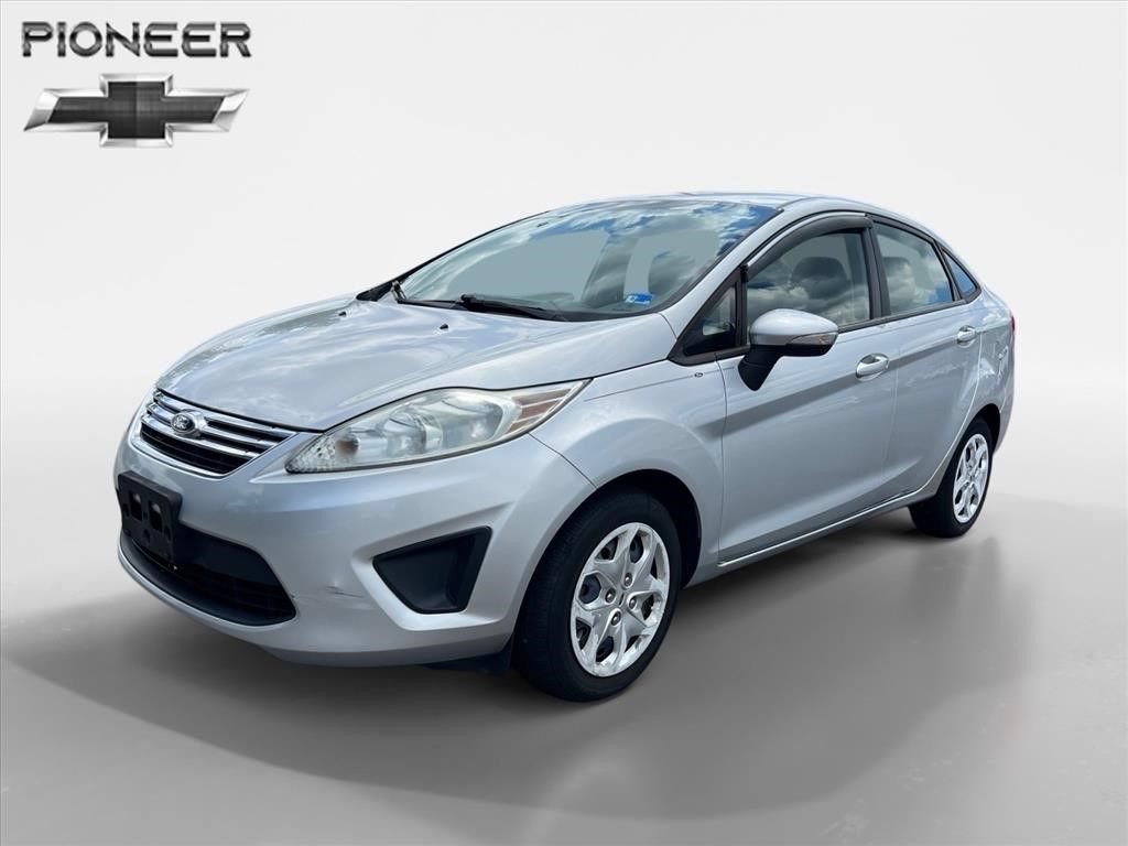 Used 2013 Ford Fiesta SE