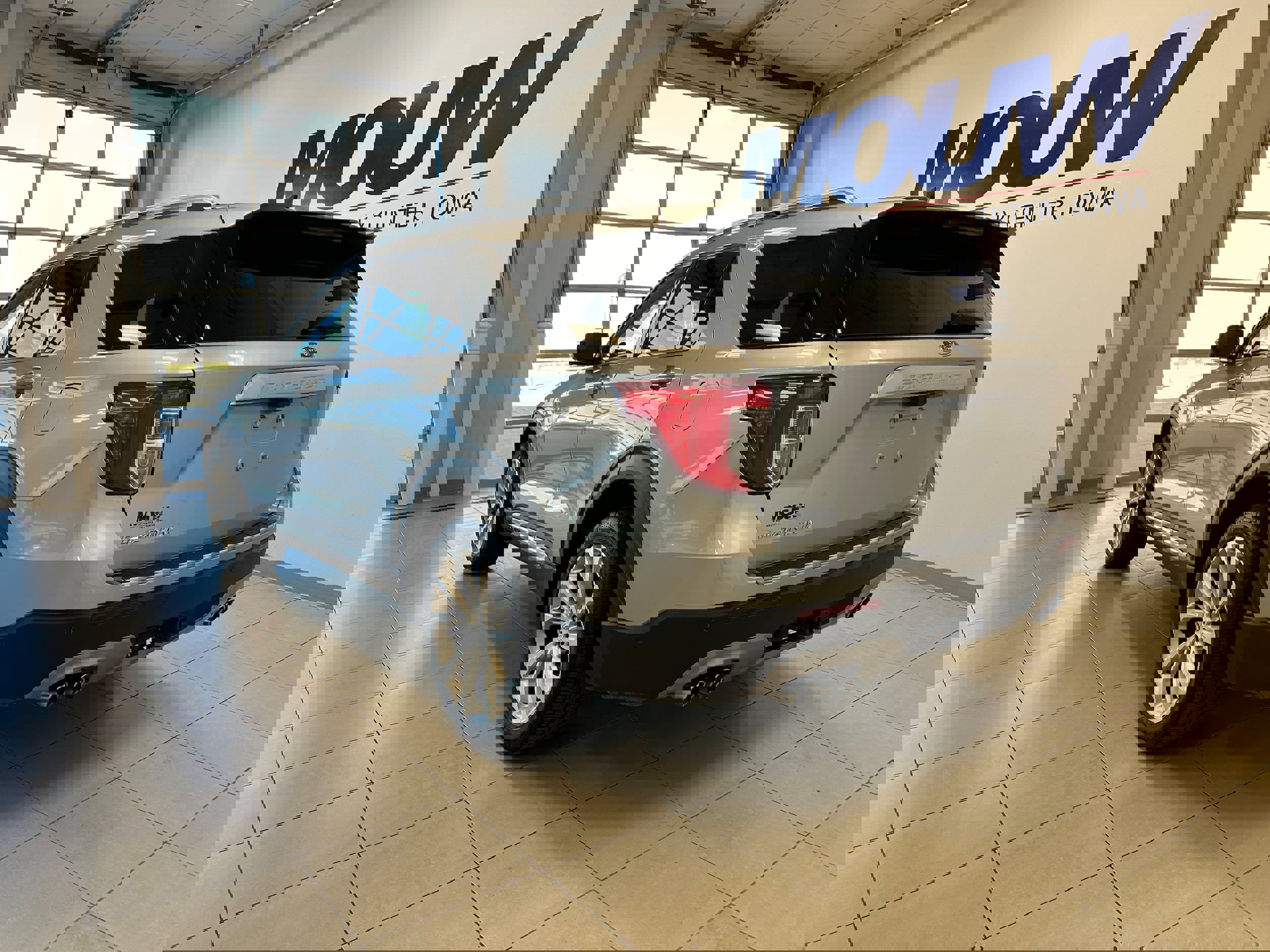 Used 2021 Ford Explorer Platinum w/ Equipment Group 601A image 6