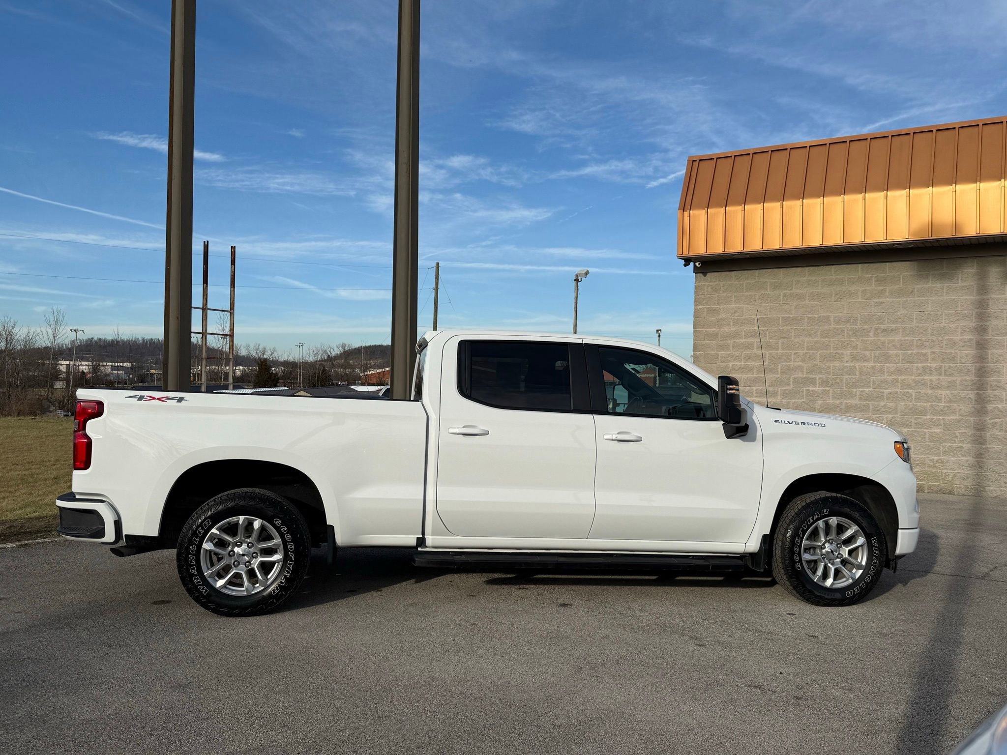 Used 2024 Chevrolet Silverado 1500 RST w/ Max Trailering Package image 8