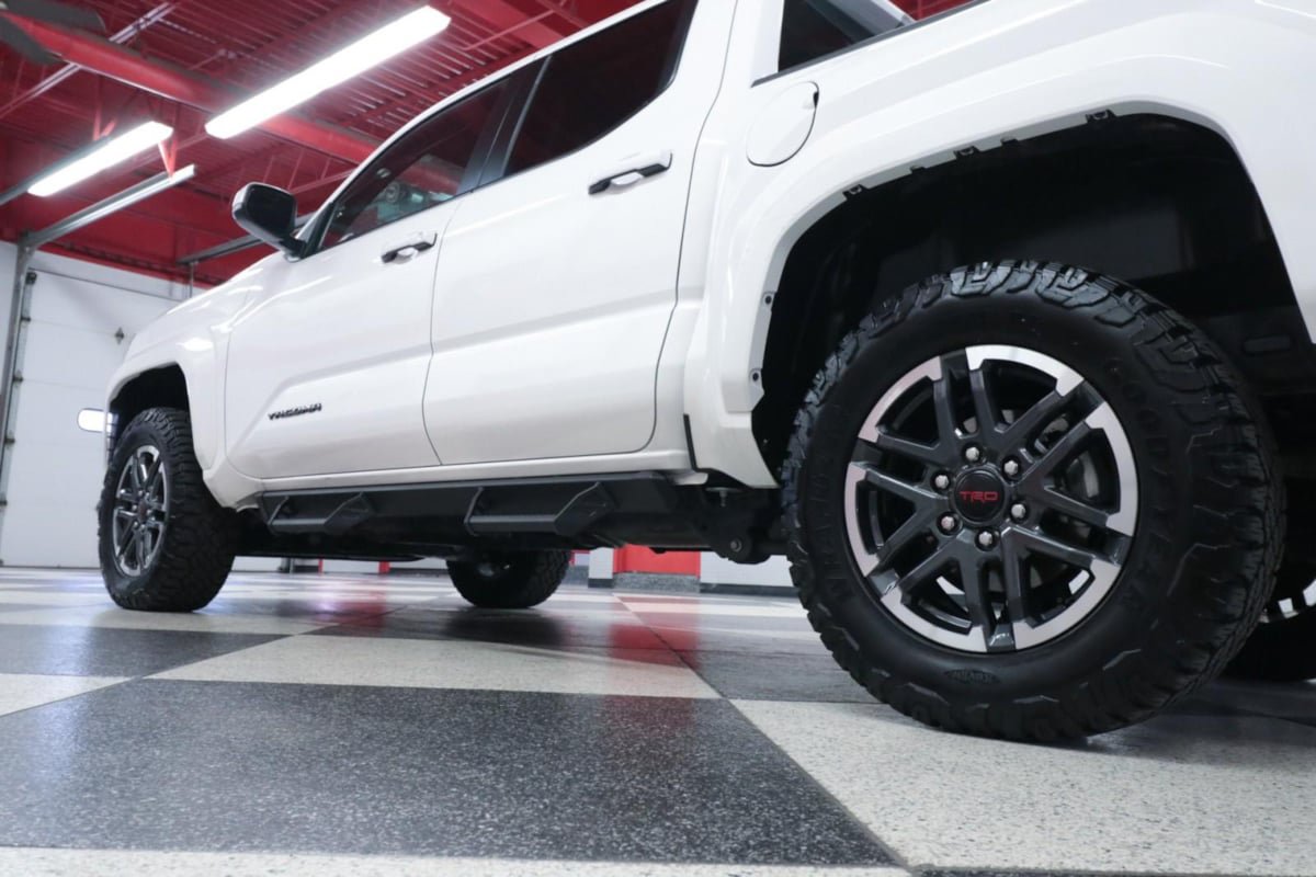 Used 2025 Toyota Tacoma TRD Sport AWD/4WD image 36