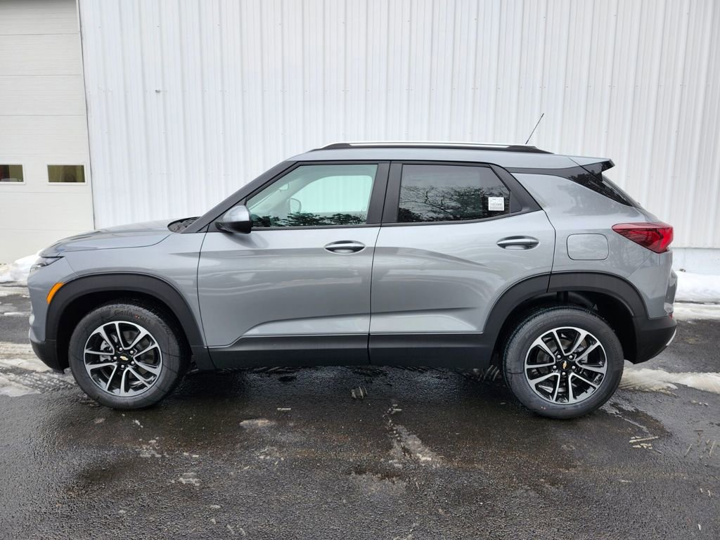 New 2026 Chevrolet TrailBlazer LT w/ Driver Confidence Package FWD image 2